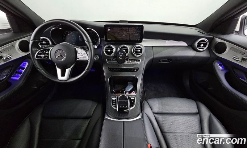 Mercedes Benz C-Class C200 AMG Line