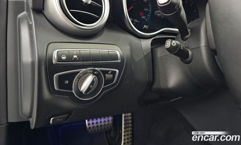 Mercedes Benz C-Class C200 AMG Line