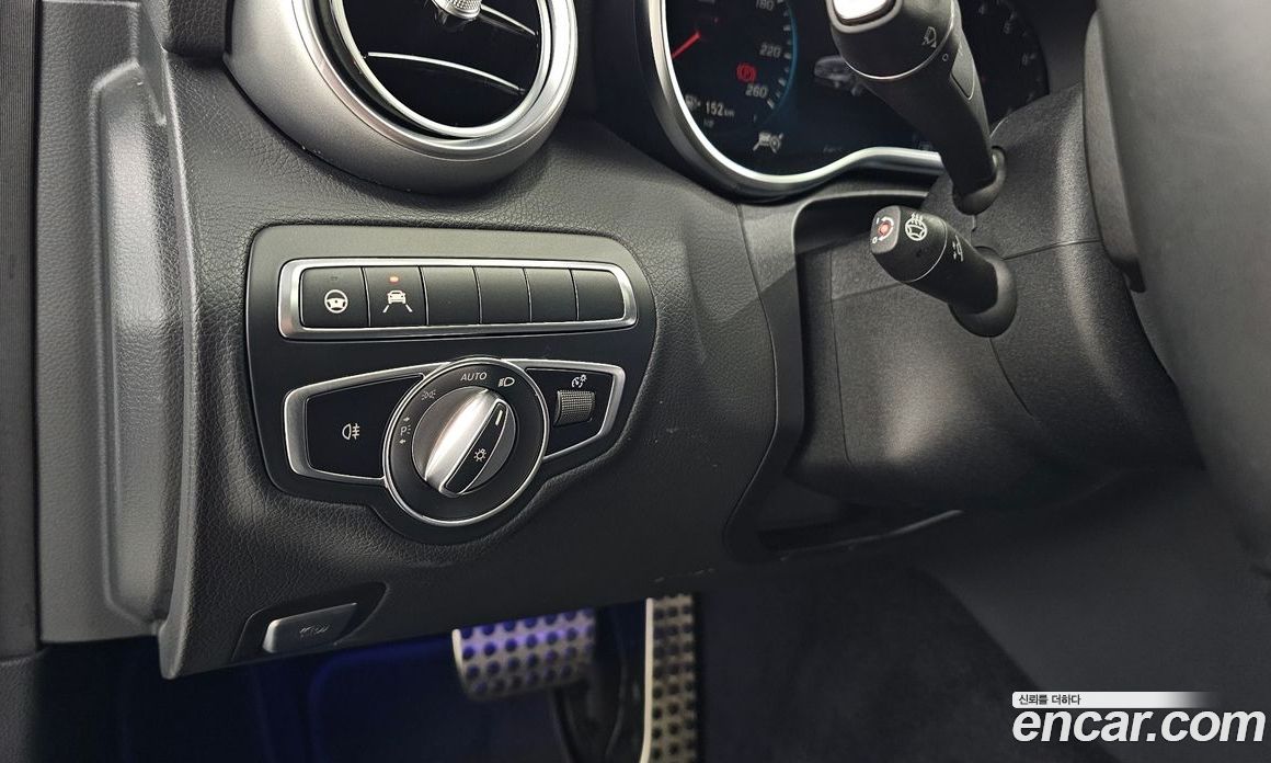 Mercedes Benz C-Class C200 AMG Line