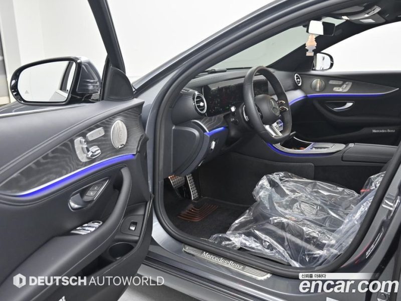 Mercedes Benz E-Class E350 4MATIC AMG Line