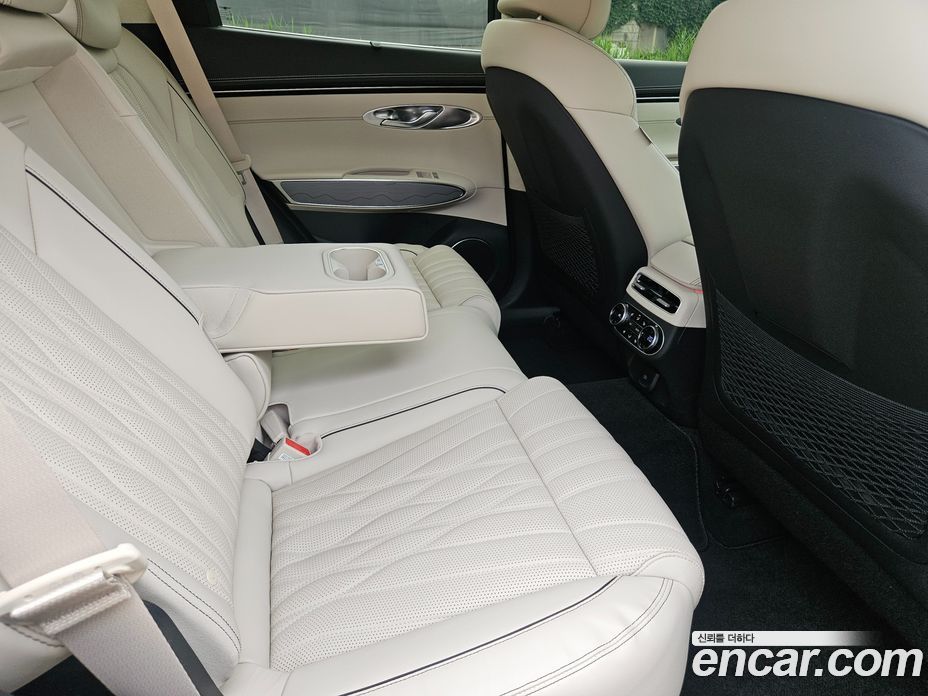 Genesis GV70 2.5T Gasoline 2WD