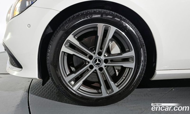 Mercedes Benz E-Class E350 4MATIC Avantgarde