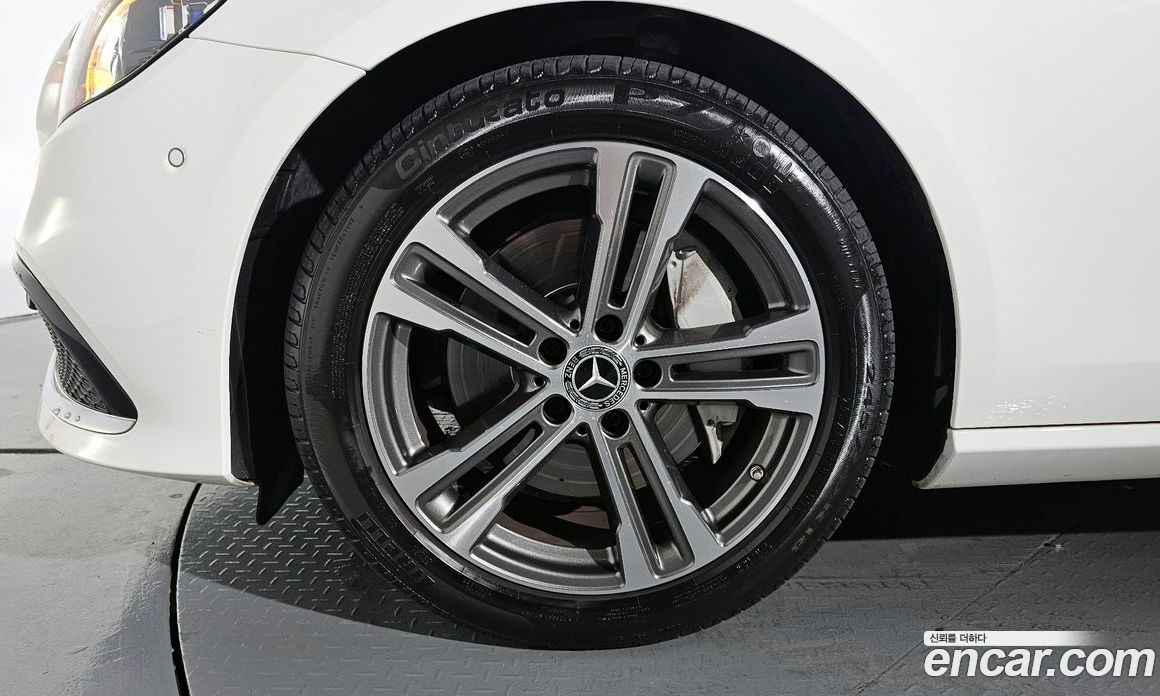 Mercedes Benz E-Class E350 4MATIC Avantgarde