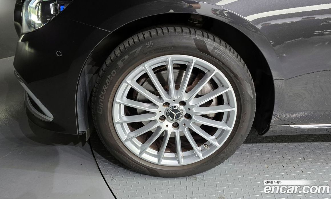 Mercedes Benz E-Class E250 Exclusive