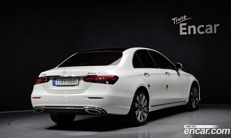 Mercedes Benz E-Class E450 4MATIC Exclusive