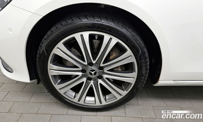 Mercedes Benz E-Class E450 4MATIC Exclusive