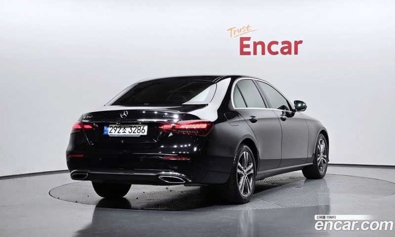 Mercedes Benz E-Class E350 4MATIC Avantgarde