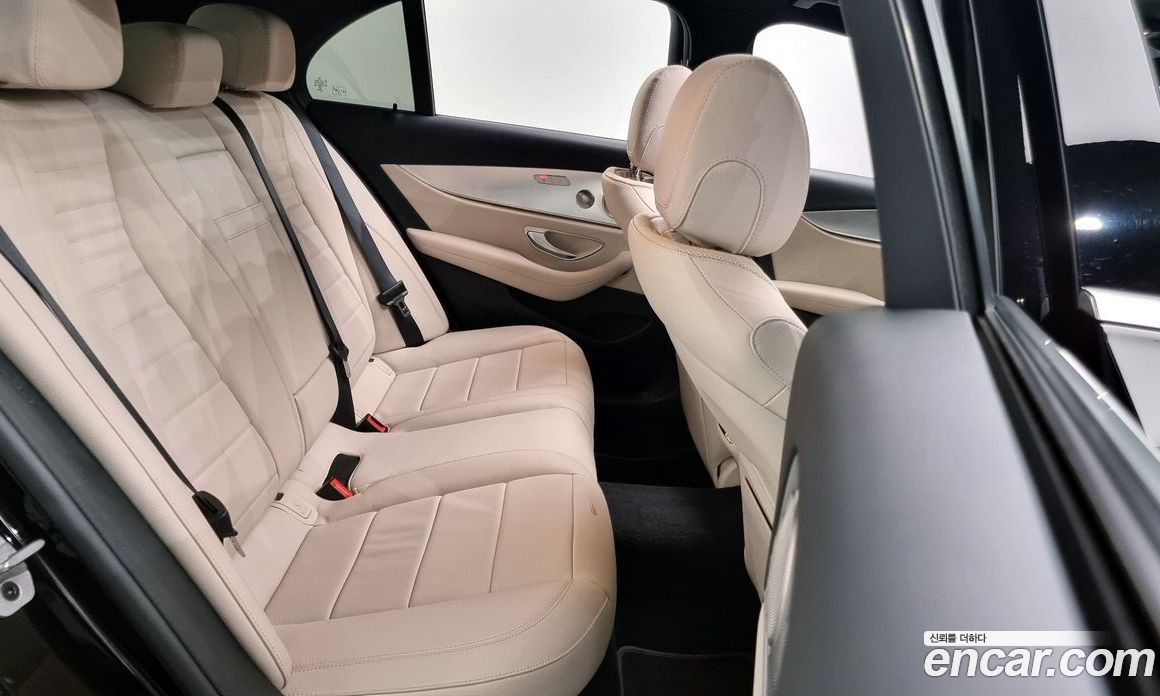 Mercedes Benz E-Class E350 4MATIC Avantgarde