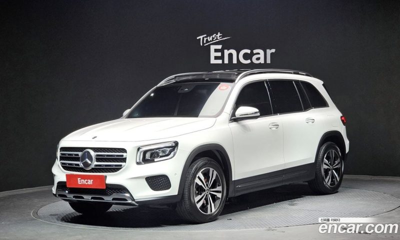 Mercedes Benz GLB-Class GLB220