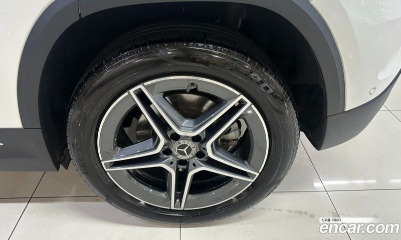 Mercedes Benz GLA-Class GLA250 4MATIC