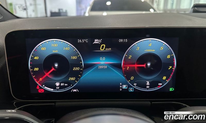 Mercedes Benz GLA-Class GLA250 4MATIC