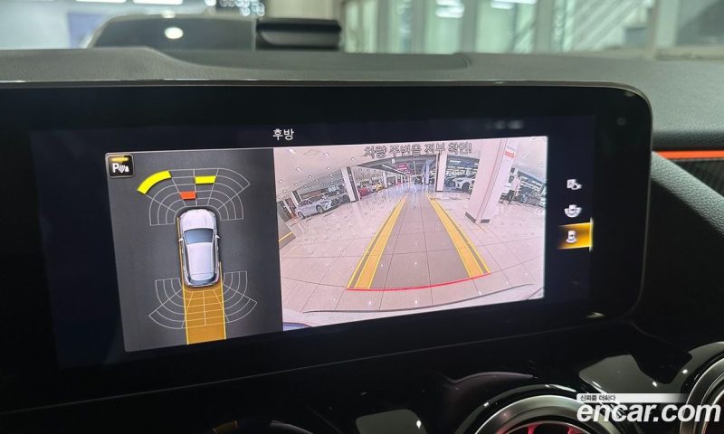 Mercedes Benz GLA-Class GLA250 4MATIC