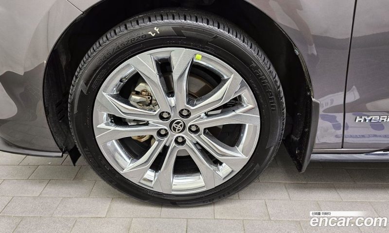 Toyota Sienna 2.5 Hybrid 2WD