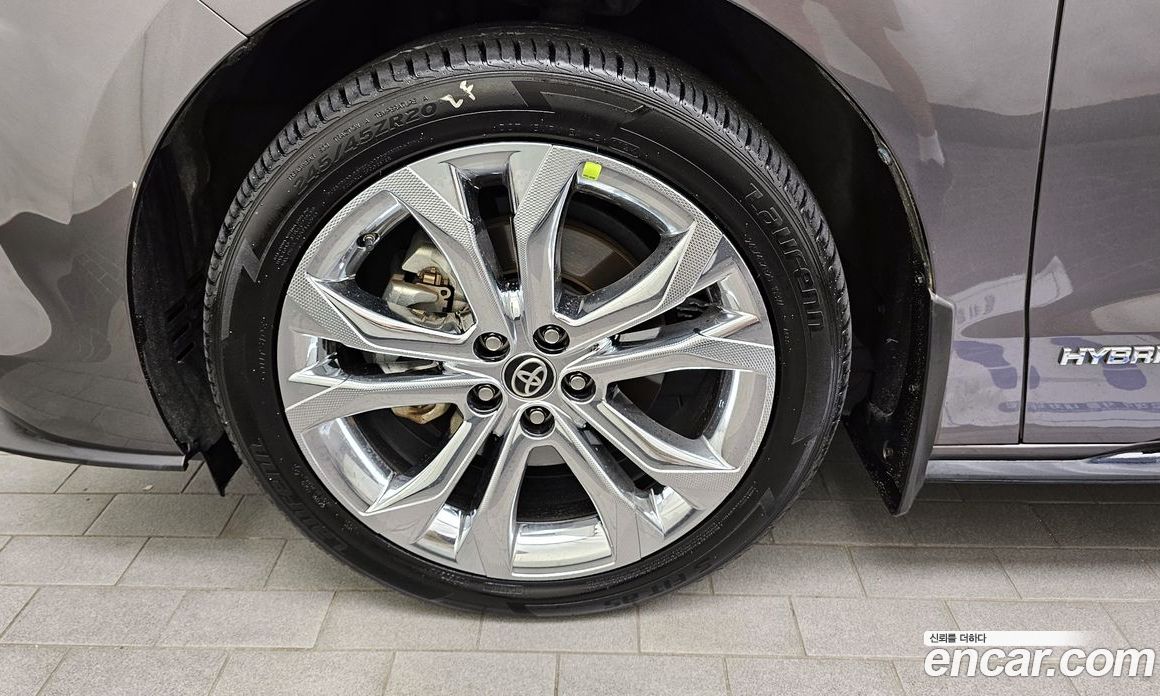 Toyota Sienna 2.5 Hybrid 2WD