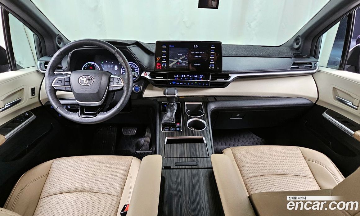 Toyota Sienna 2.5 Hybrid 2WD