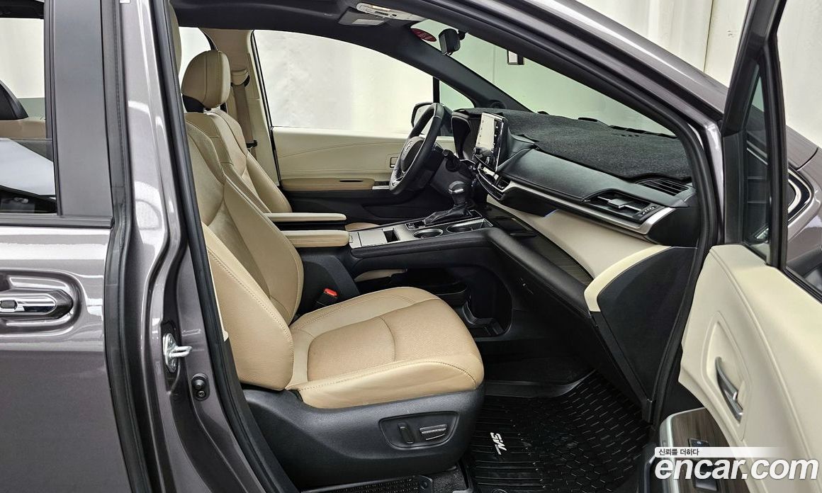 Toyota Sienna 2.5 Hybrid 2WD