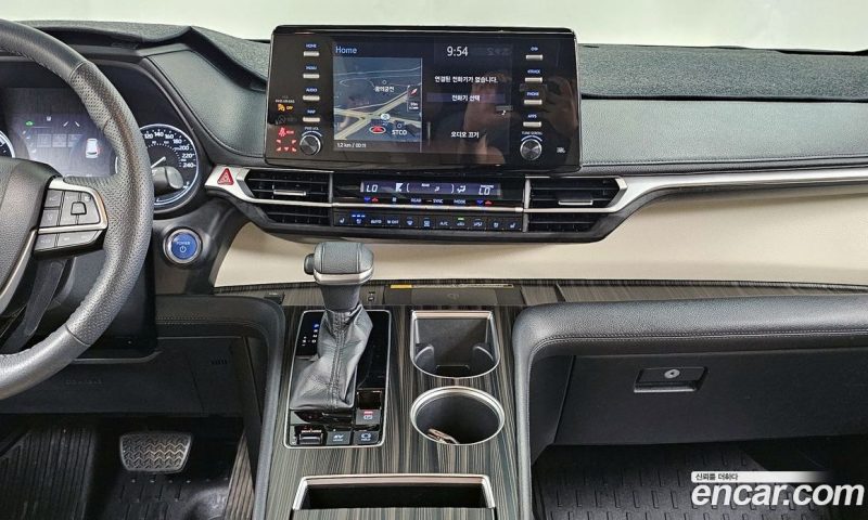 Toyota Sienna 2.5 Hybrid 2WD