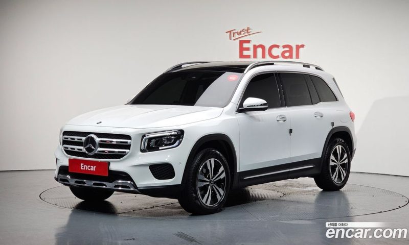Mercedes Benz GLB-Class GLB220