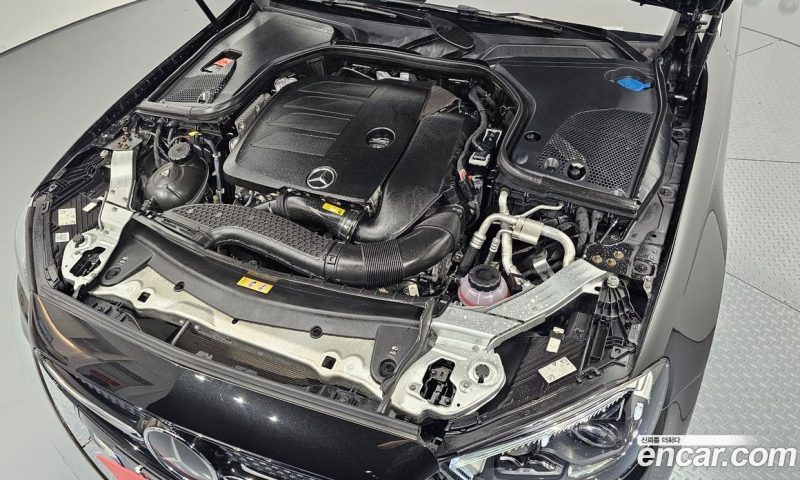 Mercedes Benz E-Class E350 4MATIC AMG Line