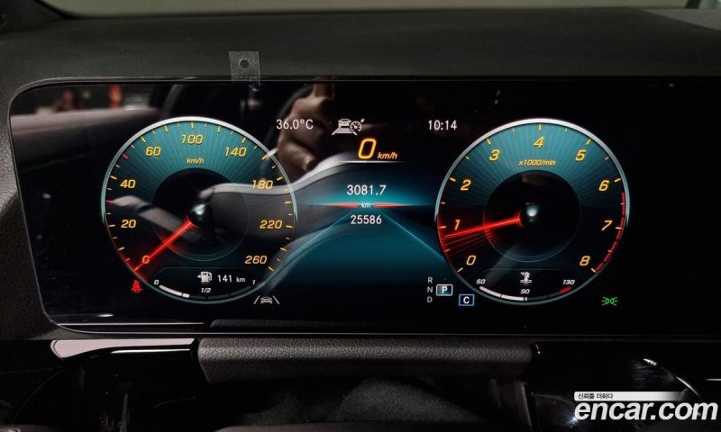 Mercedes Benz GLA-Class GLA250 4MATIC