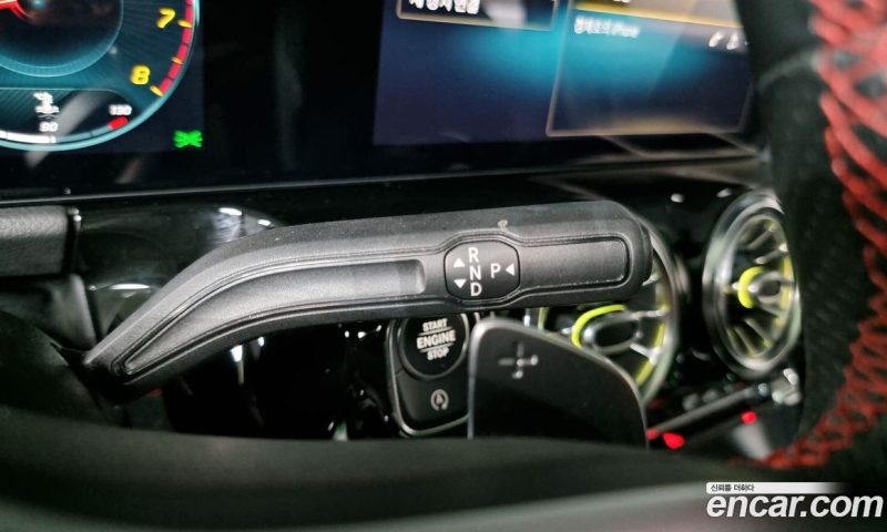 Mercedes Benz GLA-Class GLA250 4MATIC