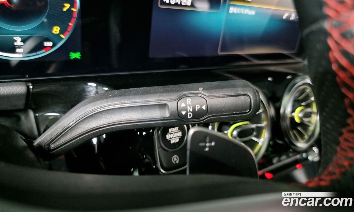 Mercedes Benz GLA-Class GLA250 4MATIC