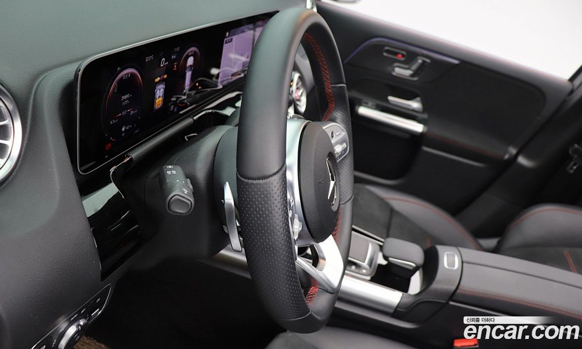 Mercedes Benz GLA-Class GLA250 4MATIC