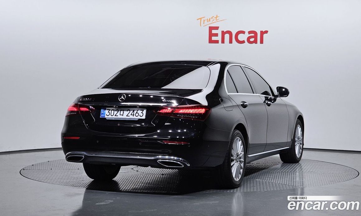 Mercedes Benz E-Class E220d 4MATIC Exclusive