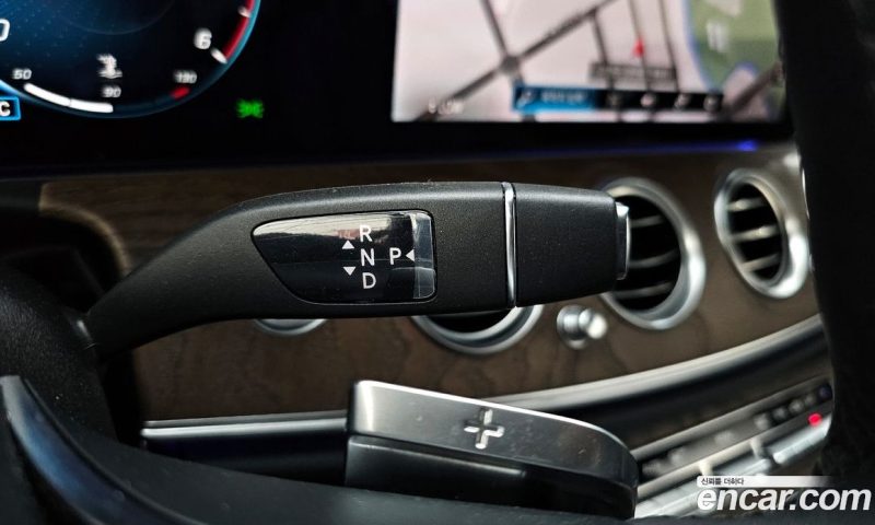Mercedes Benz E-Class E220d 4MATIC Exclusive