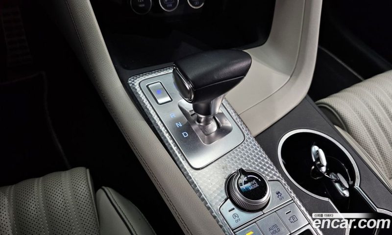 Genesis G70 Gasoline 2.0T 2WD
