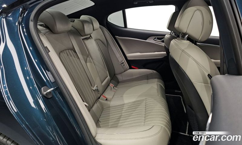 Genesis G70 Gasoline 2.0T 2WD