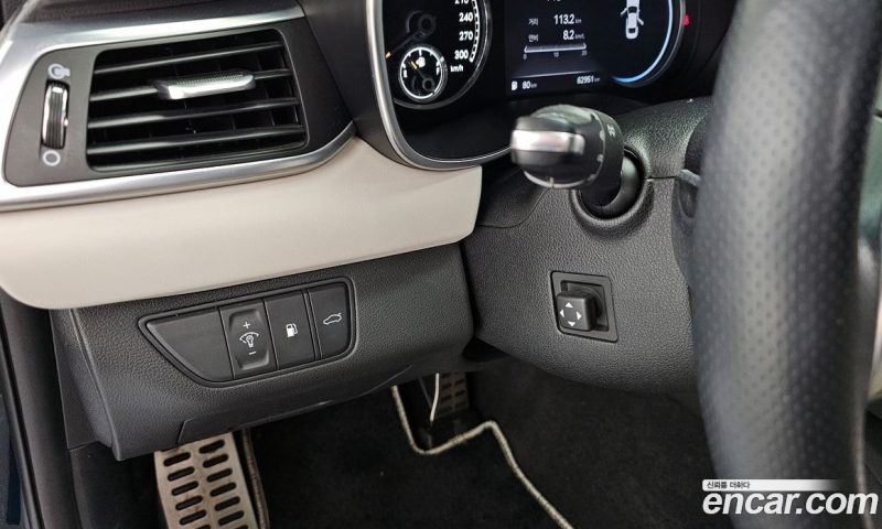 Genesis G70 Gasoline 2.0T 2WD