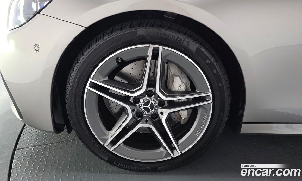 Mercedes Benz E-Class E350 4MATIC AMG Line