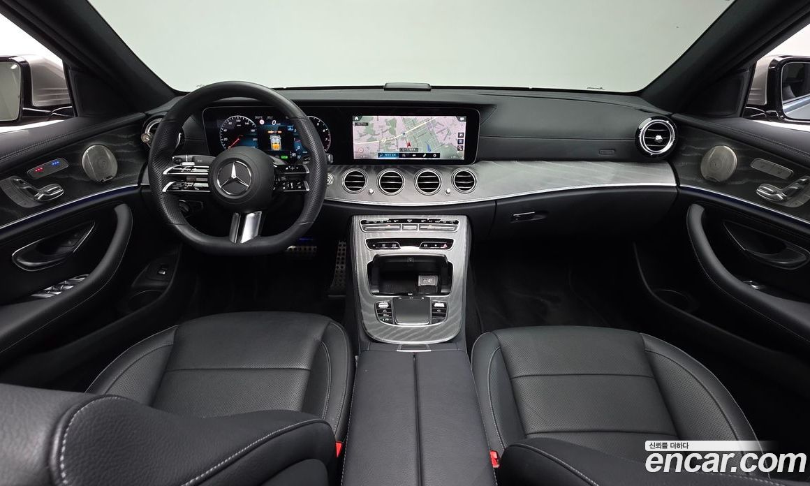 Mercedes Benz E-Class E350 4MATIC AMG Line