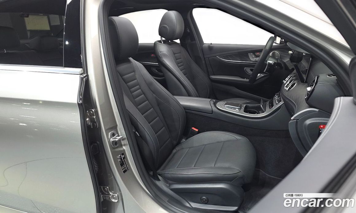 Mercedes Benz E-Class E350 4MATIC AMG Line
