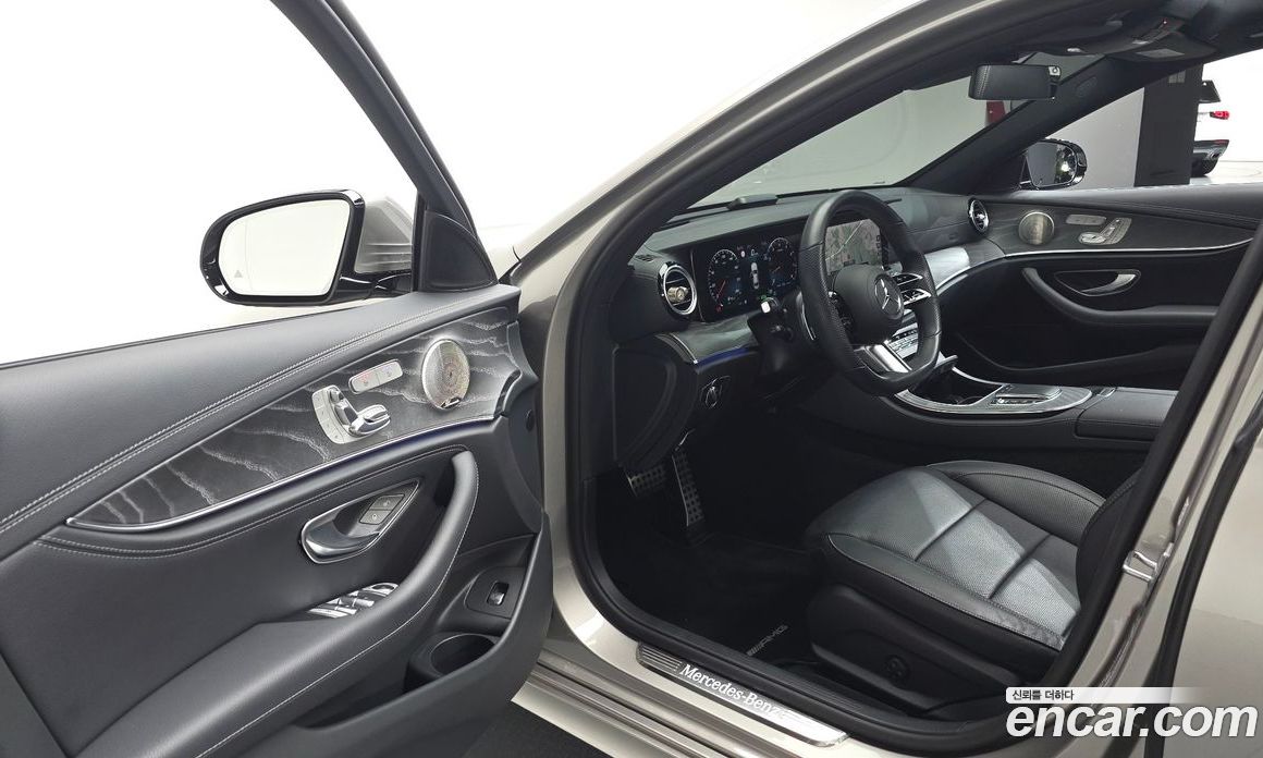 Mercedes Benz E-Class E350 4MATIC AMG Line