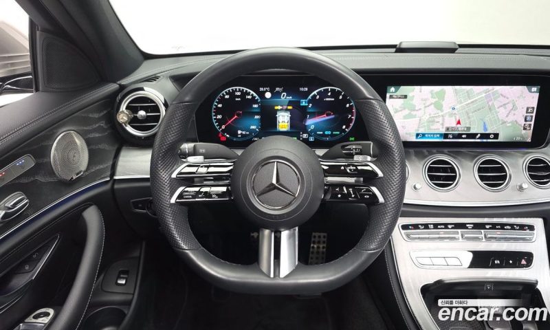 Mercedes Benz E-Class E350 4MATIC AMG Line