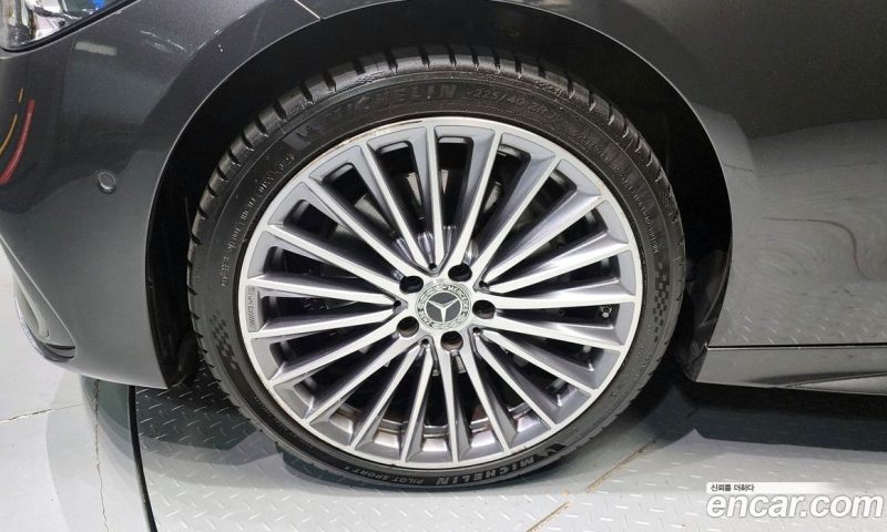 Mercedes Benz C-Class C300 AMG Line
