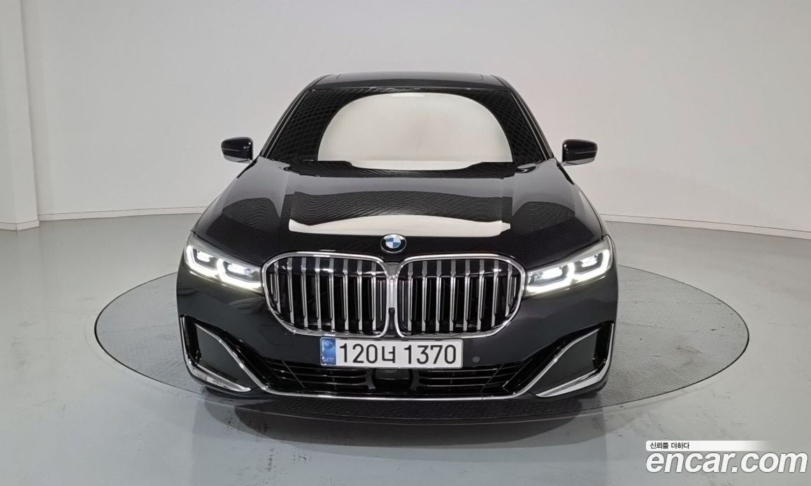 BMW 7-Series 740Li xDrive Design Pure Excellence