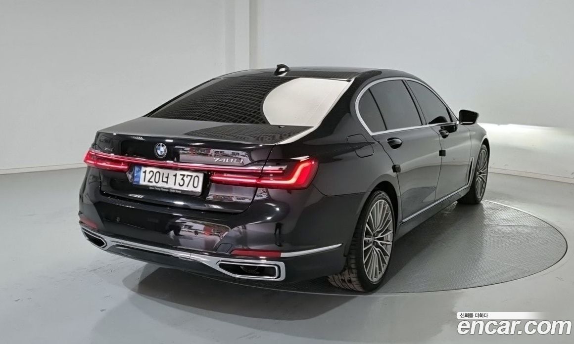 BMW 7-Series 740Li xDrive Design Pure Excellence