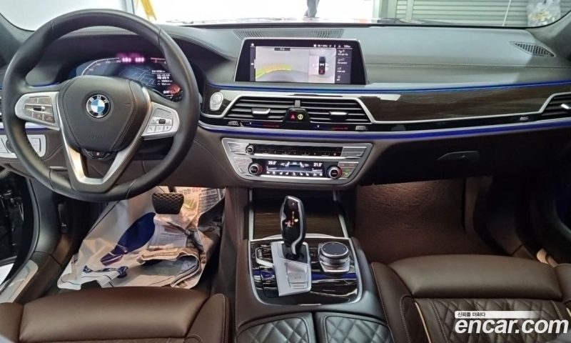 BMW 7-Series 740Li xDrive Design Pure Excellence