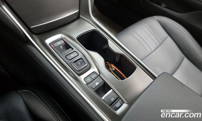 Honda Accord 2.0 Hybrid Touring