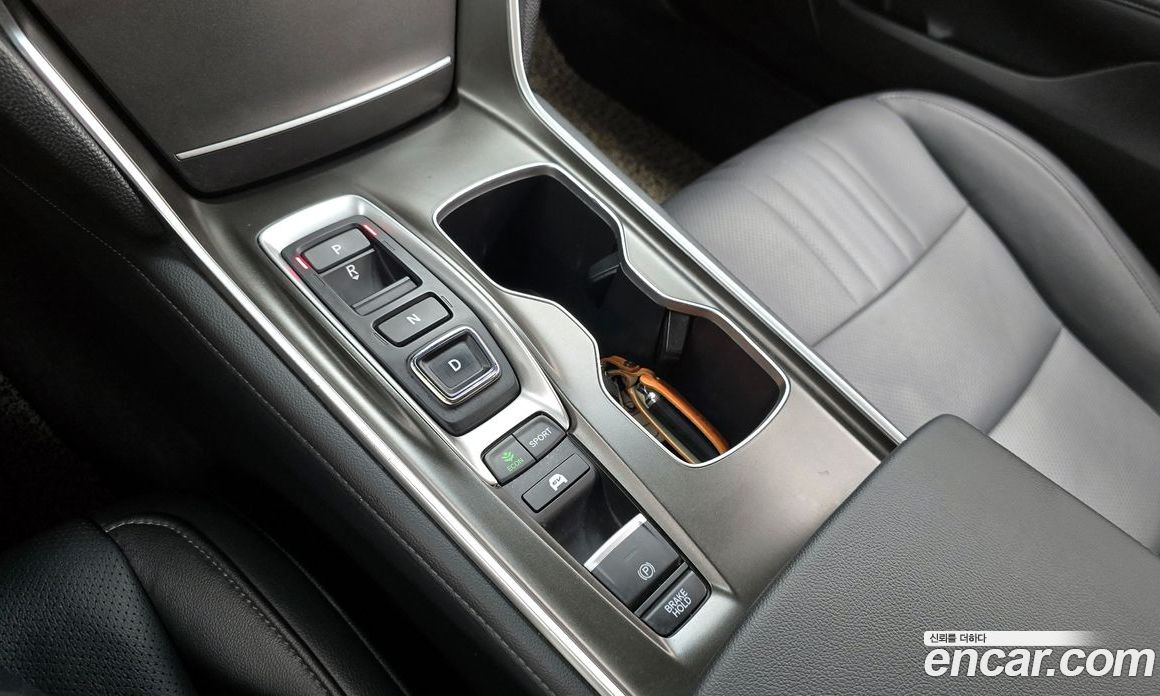 Honda Accord 2.0 Hybrid Touring