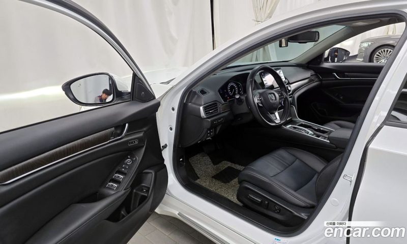 Honda Accord 2.0 Hybrid Touring