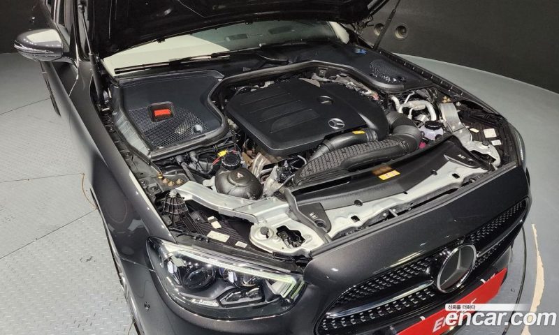 Mercedes Benz E-Class E350 4MATIC AMG Line