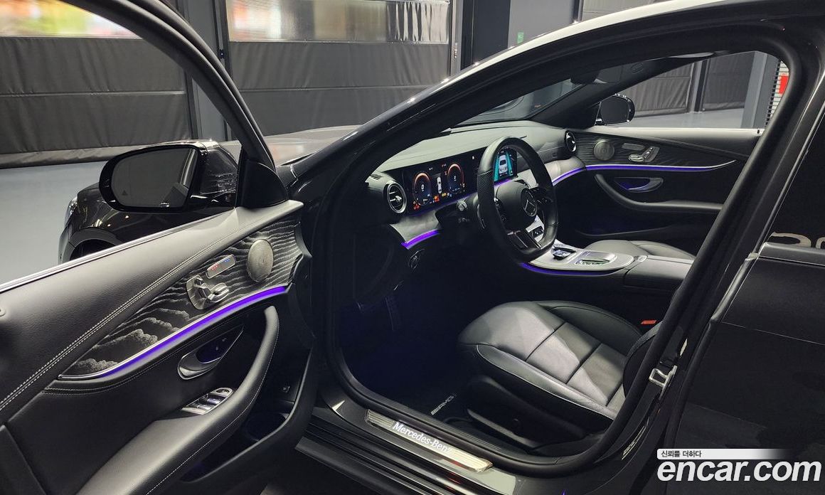 Mercedes Benz E-Class E350 4MATIC AMG Line
