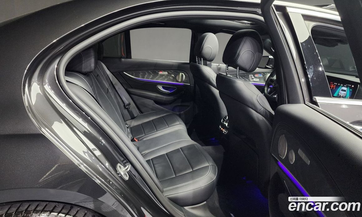Mercedes Benz E-Class E350 4MATIC AMG Line