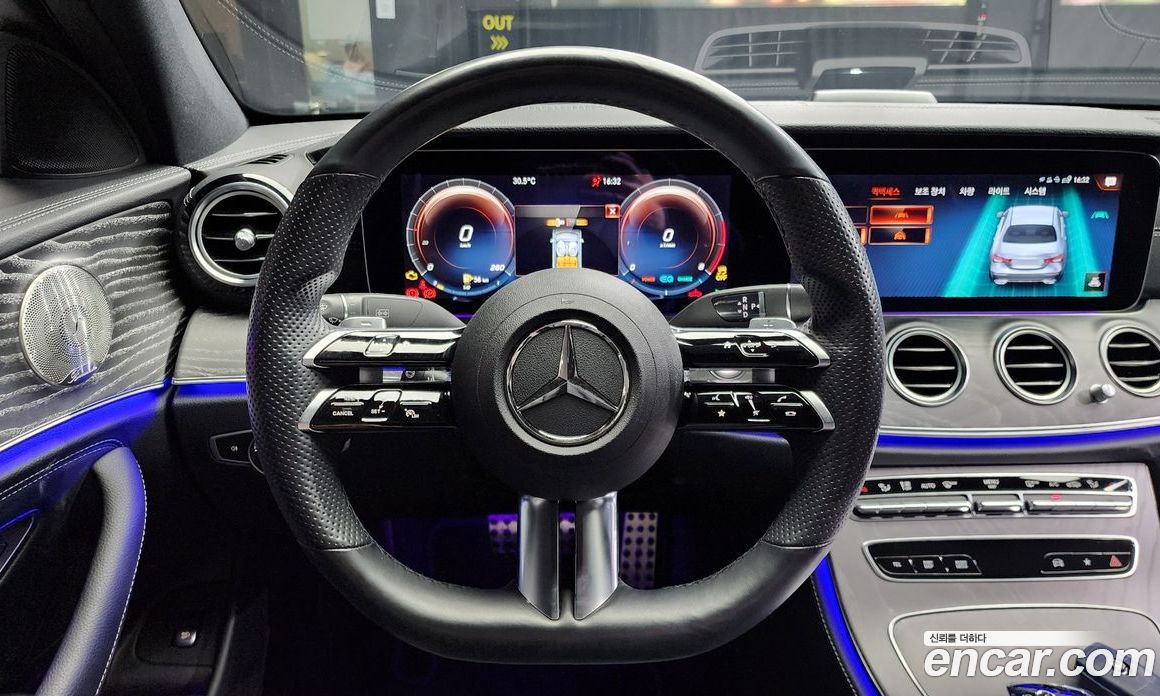 Mercedes Benz E-Class E350 4MATIC AMG Line
