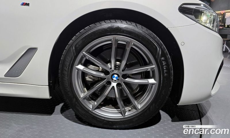 BMW 5-Series i520 M Sport