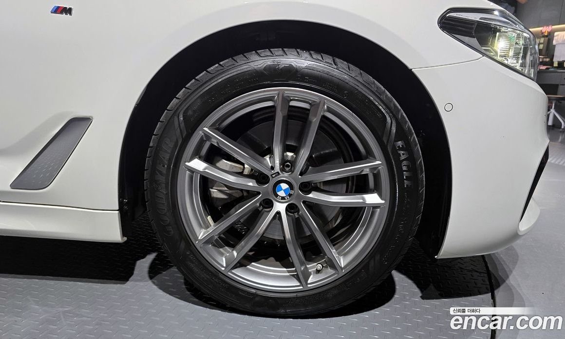 BMW 5-Series i520 M Sport